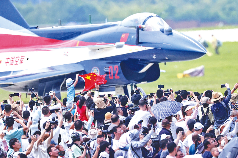 艹笔电影长春航空展迎来首个公众日